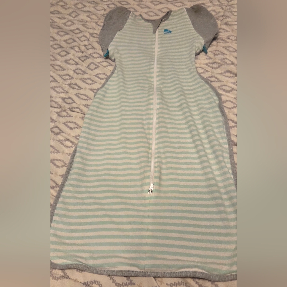 Love to Dream Swaddle Up Transition Bag in Mint and White
